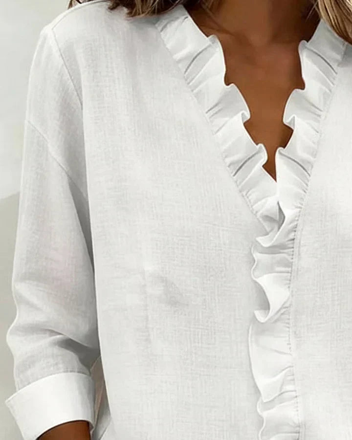 Claire™ | Blouse col V à volants