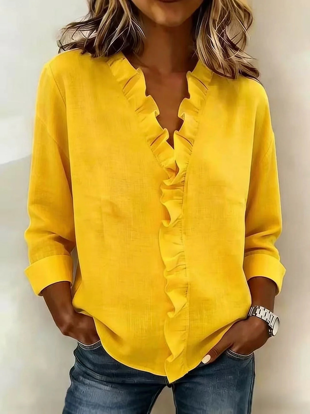 Claire™ | Blouse col V à volants